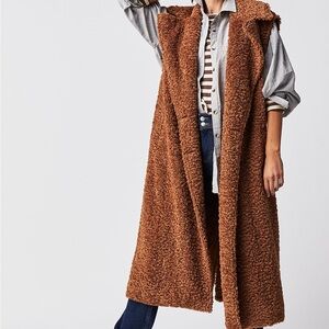 New Free People Cozy Faux fur Cashew Long Vest Sz L $198